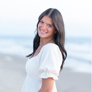 Meet your Posher, Ella